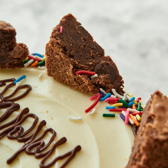 Brownie Border Cake - Image 3